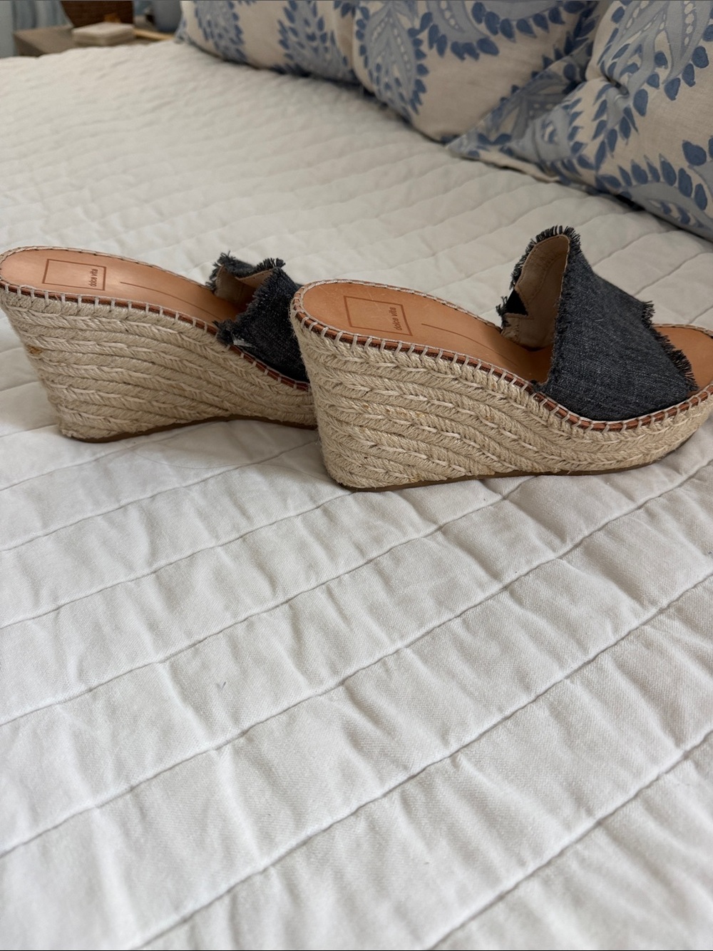 Dolce Vita Dark Black Frayed Denim Espadrille Wedge Slides 8.5 - Picture 4 of 6